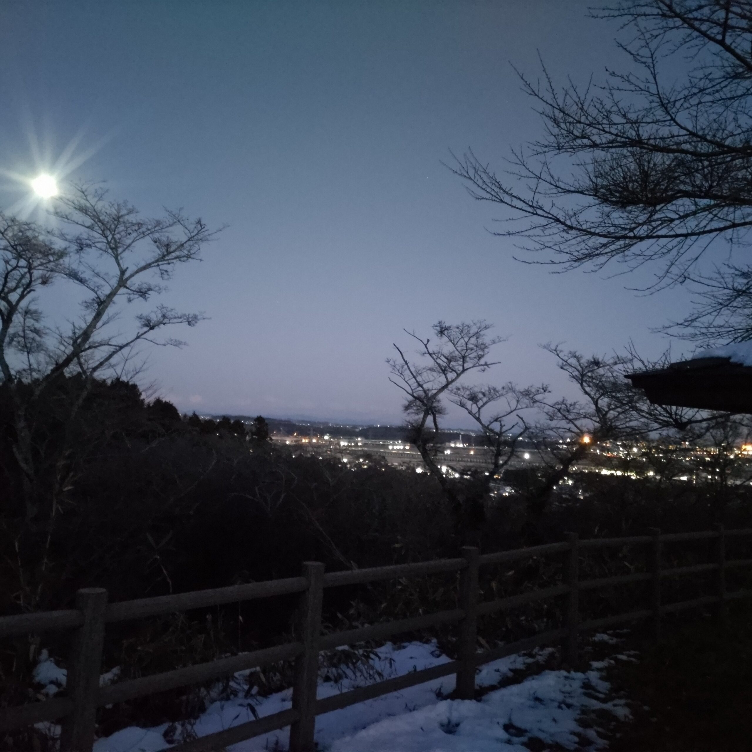 高森山　山頂　夜景　満月と雪